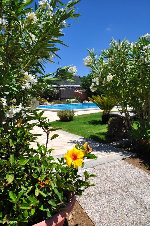 Affittacamere B&B La Villa Dei Graniti Villasimius Exterior foto