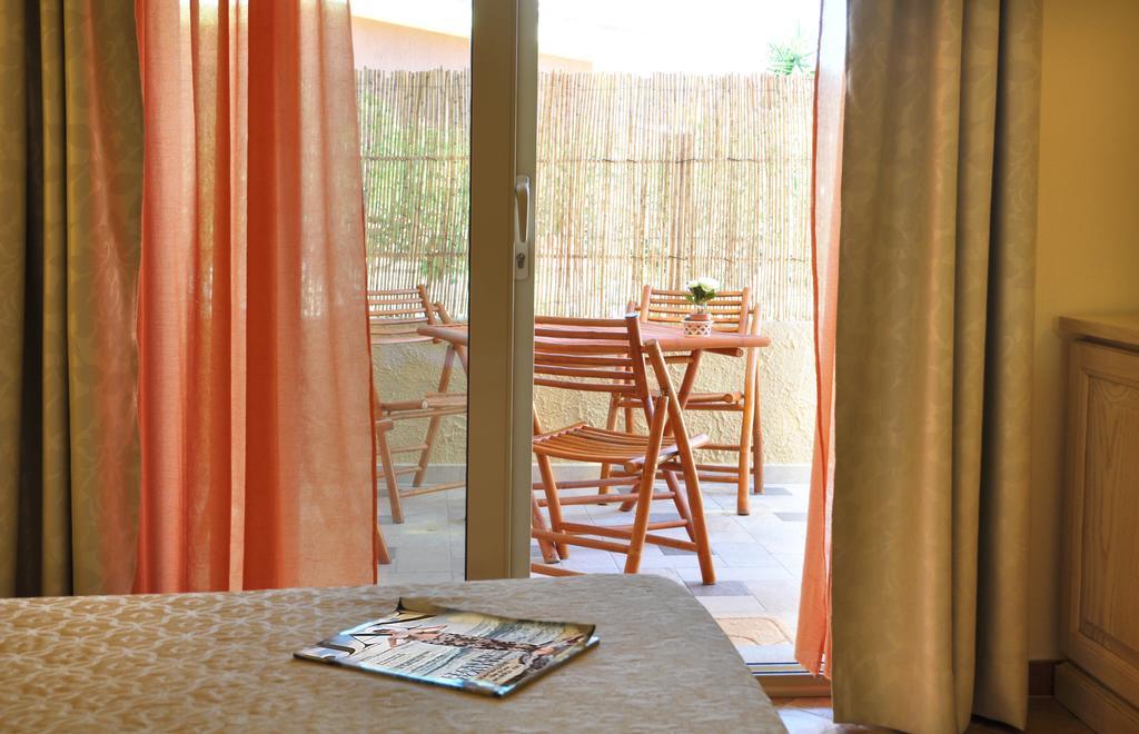 Affittacamere B&B La Villa Dei Graniti Villasimius Zimmer foto