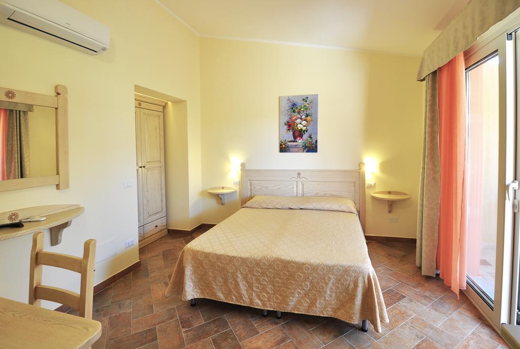 Affittacamere B&B La Villa Dei Graniti Villasimius Zimmer foto