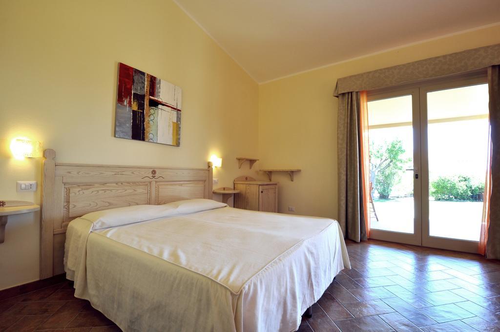 Affittacamere B&B La Villa Dei Graniti Villasimius Zimmer foto