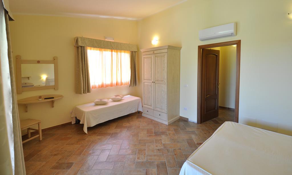 Affittacamere B&B La Villa Dei Graniti Villasimius Zimmer foto