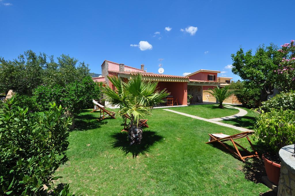 Affittacamere B&B La Villa Dei Graniti Villasimius Exterior foto