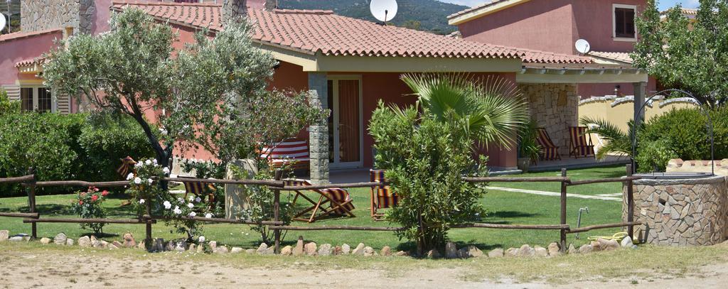Affittacamere B&B La Villa Dei Graniti Villasimius Exterior foto